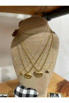 Dainty Christian Dior Necklace, Gold